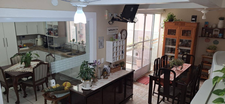 Imagem Casa com 3 Quartos à Venda, 155 m² em Centro - Peruíbe