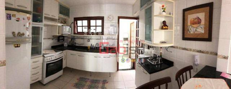 Imagem Casa com 2 Quartos à Venda, 100 m² em Peró - Cabo Frio
