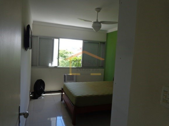 Imagem Apartamento com 3 Quartos à Venda, 104 m² em Vila Alzira - Guarujá