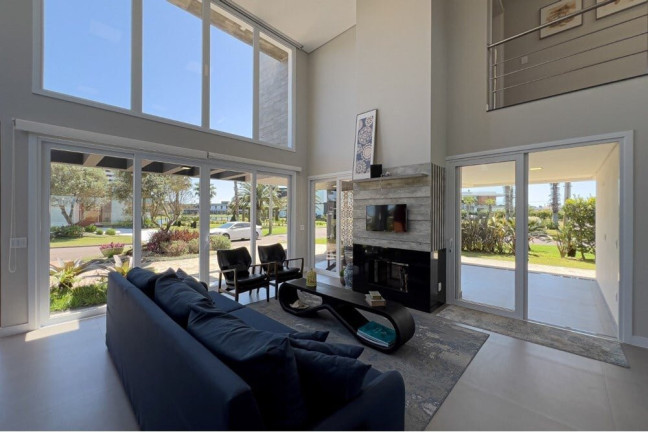 Imagem Casa com 4 Quartos à Venda, 267 m² em Centro - Xangri-lá