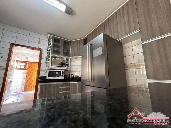 Imagem Casa com 4 Quartos à Venda, 220 m² em Jardim Santa Maria - Jacareí Imagem Casa com 4 Quartos à Venda, 220 m² em Jardim Santa Maria - Jacareí
