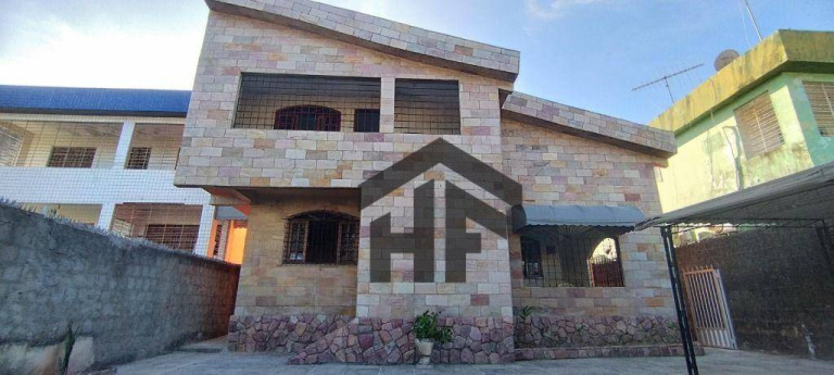 Casa com 4 Quartos à Venda, 244 m² em Fragoso - Olinda