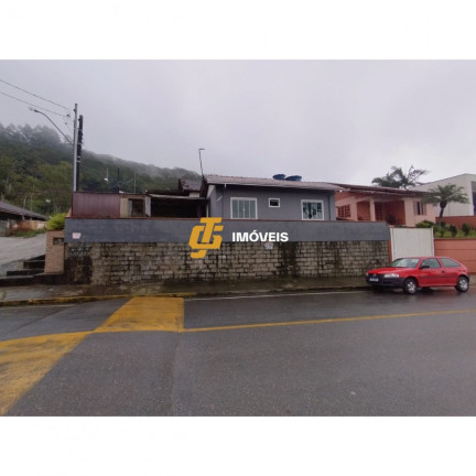 Casa com 2 Quartos à Venda, 180 m² em Rio Pequeno - Camboriú