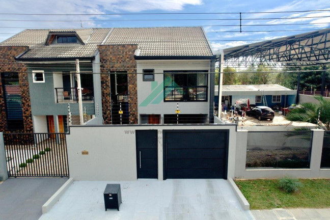 Casa com 3 Quartos à Venda, 162 m² em Guaraituba - Colombo