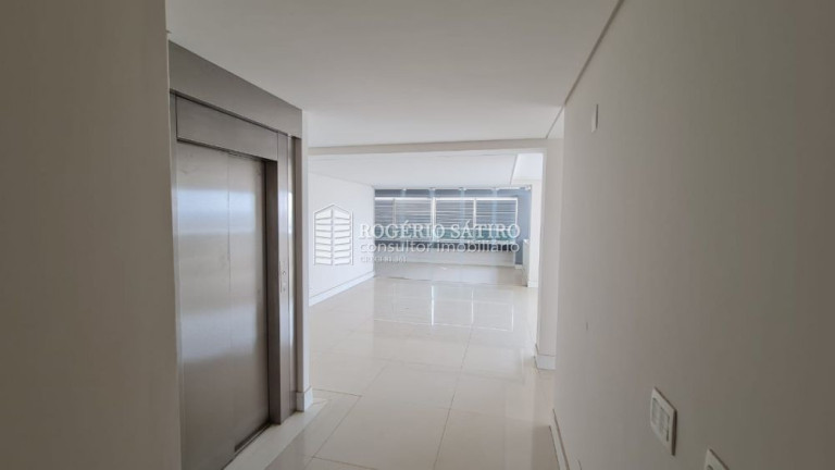 Imagem Cobertura com 5 Quartos à Venda, 557 m² em Mercês - Uberaba