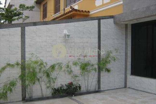 Foto do imóvel Casa com 4 Quartos à Venda, 260 m² em Gonzaga - Santos