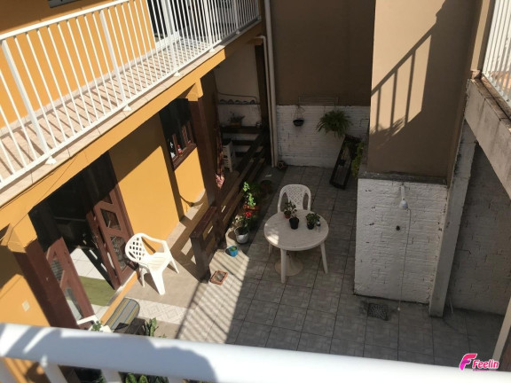 Imagem Casa com 8 Quartos à Venda, 165 m² em Lagoa Da Conceição - Florianópolis Imagem Casa com 8 Quartos à Venda, 165 m² em Lagoa Da Conceição - Florianópolis