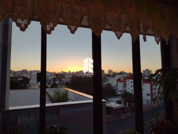 Imagem Apartamento com 3 Quartos à Venda, 160 m² em Duque De Caxias - Santa Maria