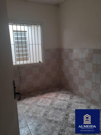 Casa com 2 Quartos para Alugar, 45 m² em Capão Redondo - São Paulo