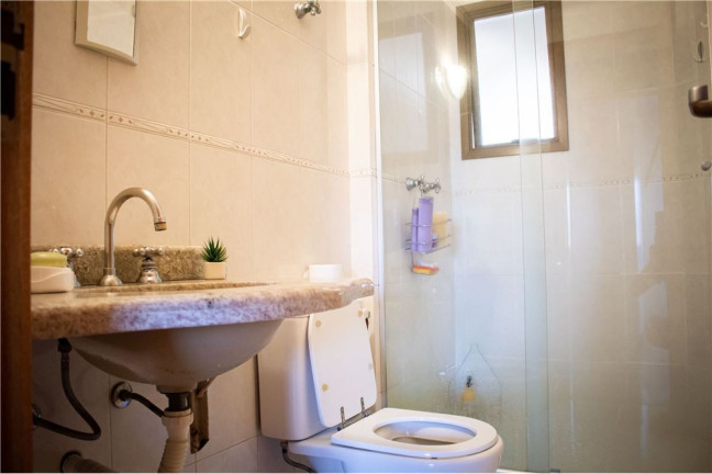 Imagem Imóvel com 3 Quartos à Venda,  em Jardim Itu - Porto Alegre