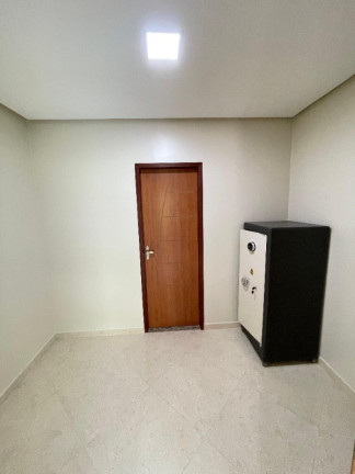 Imagem Casa com 4 Quartos à Venda, 293 m² em Centro - Manaus