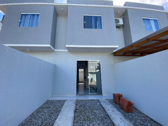Sobrado com 2 Quartos à Venda, 72 m² em Espinheiros - Itajaí