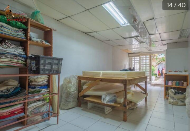 Imagem Casa com 5 Quartos à Venda, 240 m² em Moema - São Paulo Imagem Casa com 5 Quartos à Venda, 240 m² em Moema - São Paulo