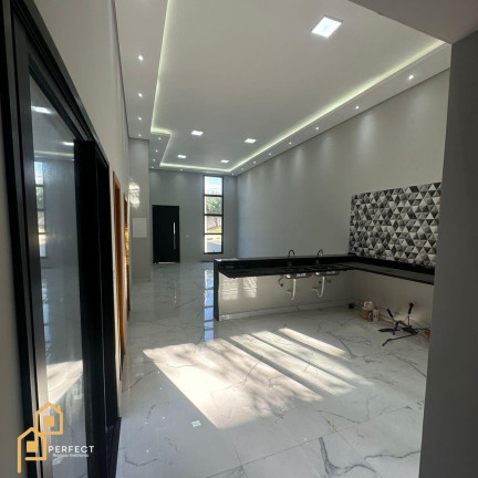 Imagem Casa com 3 Quartos à Venda, 130 m² em Parque São Benedito - Pindamonhangaba