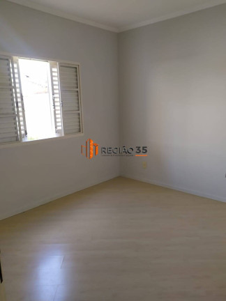 Imagem Casa com 3 Quartos à Venda, 250 m² em Jardim Das Azaléias - Poços De Caldas