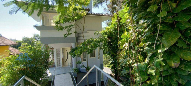 Imagem Casa com 4 Quartos à Venda, 373 m² em João Paulo - Florianópolis