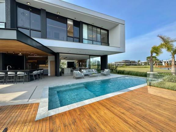 Imagem Casa com 5 Quartos à Venda, 450 m² em Centro - Capao Da Canoa