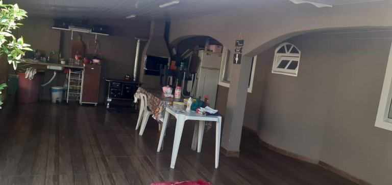 Imagem Casa com 4 Quartos à Venda, 140 m² em Costeira - Araucária