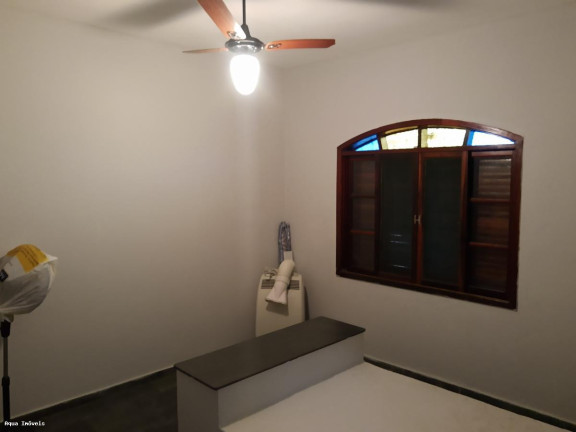 Imagem Casa com 3 Quartos à Venda, 250 m² em Belmira Novaes - Peruíbe