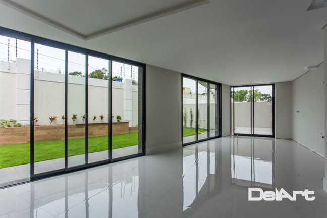 Imagem Casa com 3 Quartos à Venda, 226 m² em Uberaba - Curitiba