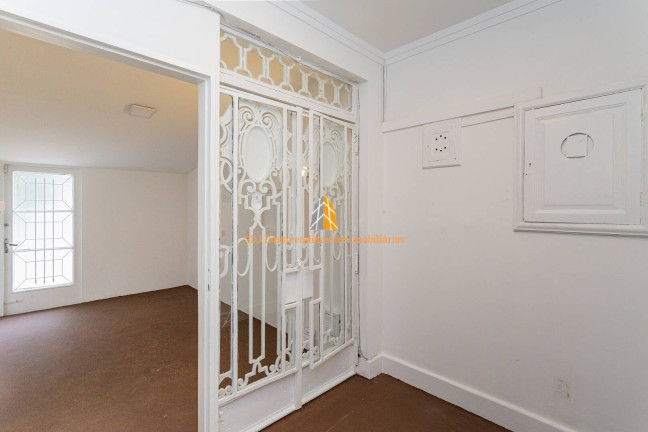 Imagem Sobrado com 6 Quartos à Venda, 190 m² em Pacaembu - São Paulo