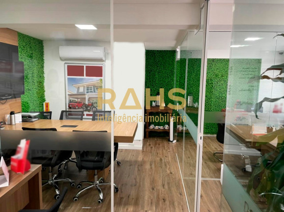 Sala Comercial à Venda, 43 m² em Centro - Joinville