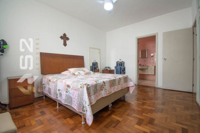 Casa com 4 Quartos à Venda, 250 m² em Vila Hamburguesa - São Paulo