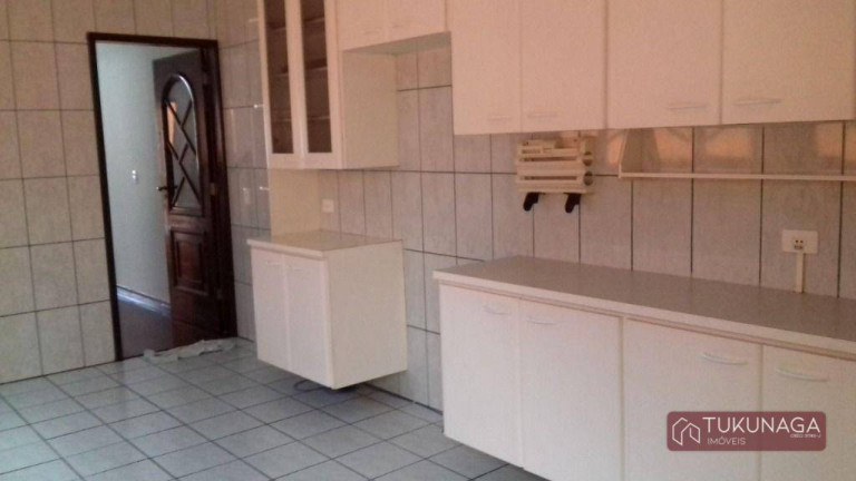 Imagem Sobrado com 3 Quartos à Venda, 220 m² em Parque Renato Maia - Guarulhos Imagem Sobrado com 3 Quartos à Venda, 220 m² em Parque Renato Maia - Guarulhos