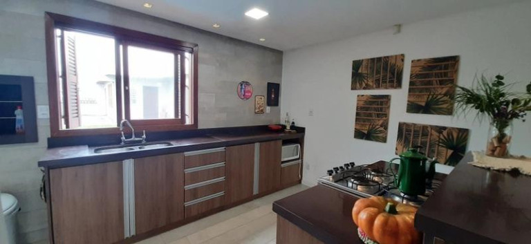Imagem Casa com 4 Quartos à Venda, 188 m² em Centro - Xangri-la