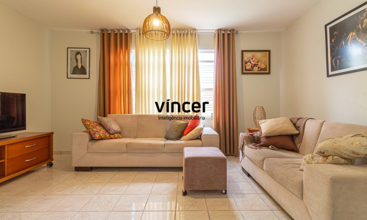 Imagem Casa com 3 Quartos à Venda, 218 m² em Jardim América - Goiânia Imagem Casa com 3 Quartos à Venda, 218 m² em Jardim América - Goiânia