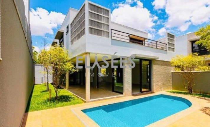Imagem Casa com 3 Quartos à Venda, 272 m² em Moema - São Paulo Imagem Casa com 3 Quartos à Venda, 272 m² em Moema - São Paulo