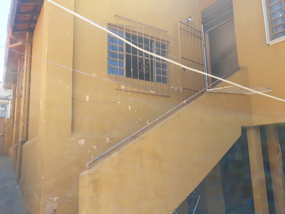 Imagem Casa com 4 Quartos à Venda, 150 m² em R$380.000,00  //  Carlos Prates - Belo Horizonte