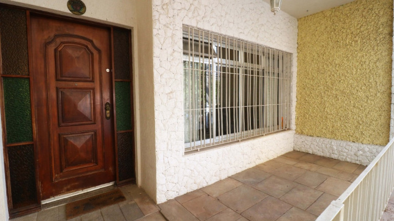 Imagem Sobrado com 4 Quartos à Venda, 199 m² em Vila Paulicéia - São Paulo