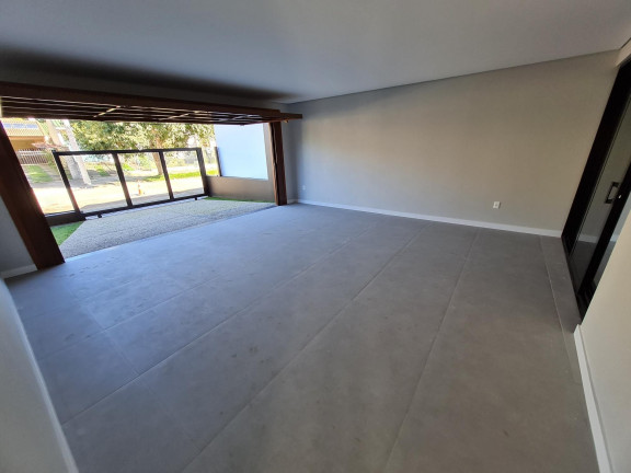 Casa com 4 Quartos à Venda, 272 m² em Camobi - Santa Maria