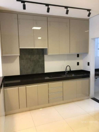 Imagem Apartamento com 3 Quartos à Venda, 117 m²