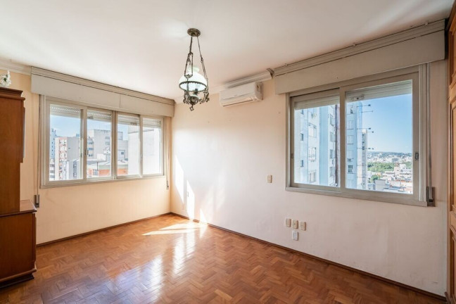 Imagem Apartamento com 3 Quartos à Venda, 169 m² em Independência - Porto Alegre Imagem Apartamento com 3 Quartos à Venda, 169 m² em Independência - Porto Alegre