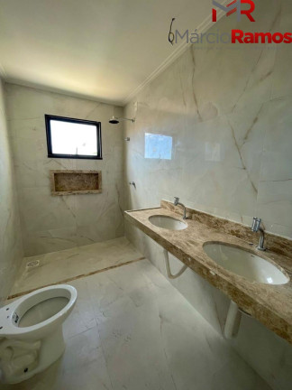 Imagem Casa com 4 Quartos à Venda, 151 m² em Centro - Eusébio