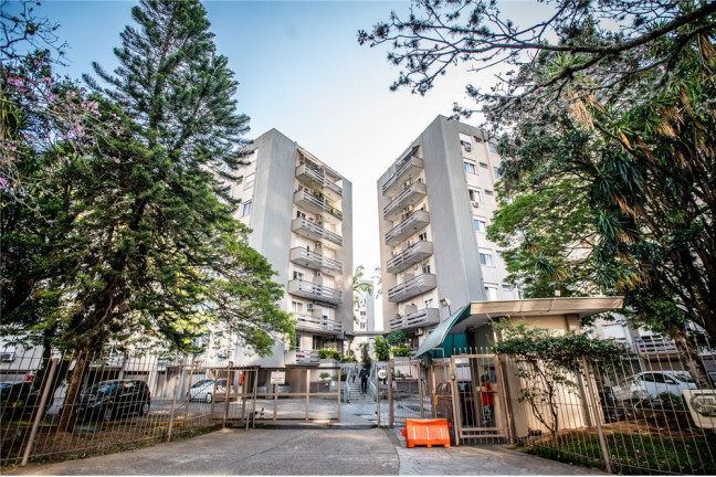 Imóvel com 1 Quarto à Venda,  em Jardim Lindóia - Porto Alegre