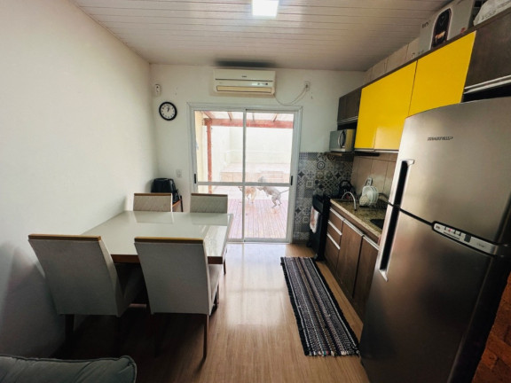 Imagem Casa com 2 Quartos à Venda, 48 m² em Restinga - Porto Alegre