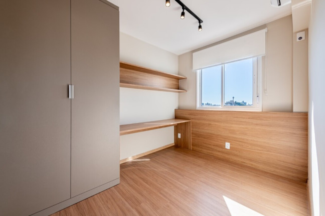 Imagem Apartamento com 3 Quartos à Venda, 67 m² em Passo Da Areia - Porto Alegre