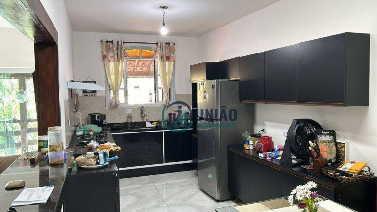 Imagem Casa com 3 Quartos à Venda, 430 m² em Itaipu - Niterói