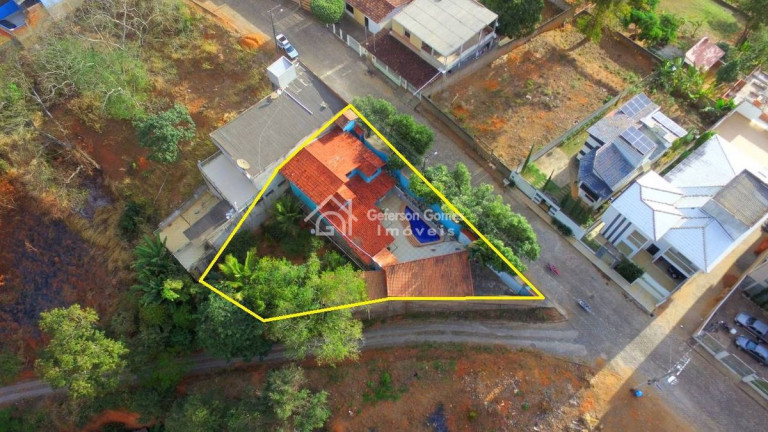 Imagem Casa com 3 Quartos à Venda, 208 m² em Centro - Mantena Imagem Casa com 3 Quartos à Venda, 208 m² em Centro - Mantena
