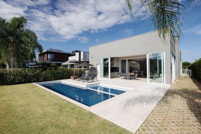 Imagem Casa com 4 Quartos à Venda, 450 m² em Camboriú