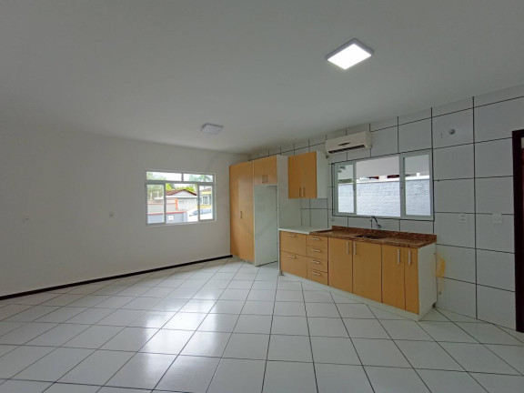 Imagem Casa com 3 Quartos à Venda, 375 m²