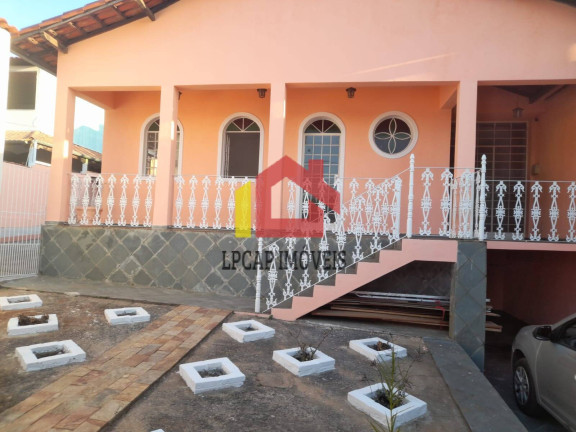 Casa com 3 Quartos à Venda, 400 m² em Floramar - Belo Horizonte