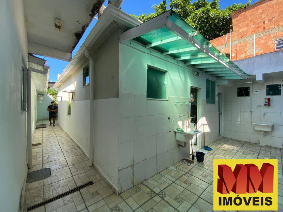 Imagem Casa com 6 Quartos à Venda, 116 m² em Centro - Cabo Frio Imagem Casa com 6 Quartos à Venda, 116 m² em Centro - Cabo Frio