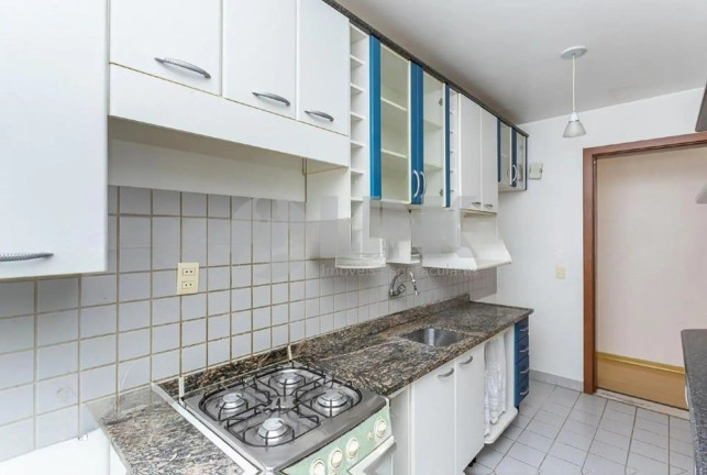 Imagem Apartamento com 3 Quartos à Venda, 70 m² em Cristo Redentor - Porto Alegre Imagem Apartamento com 3 Quartos à Venda, 70 m² em Cristo Redentor - Porto Alegre