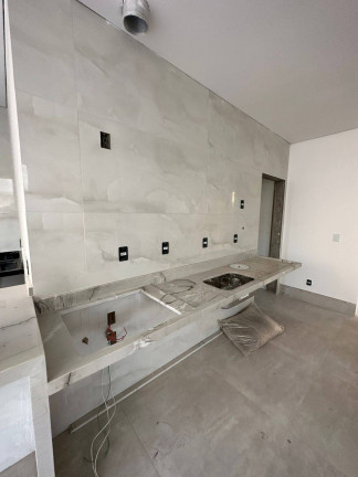 Imagem Casa com 3 Quartos à Venda, 375 m² em Condomínio Belvedere Ii - Cuiabá