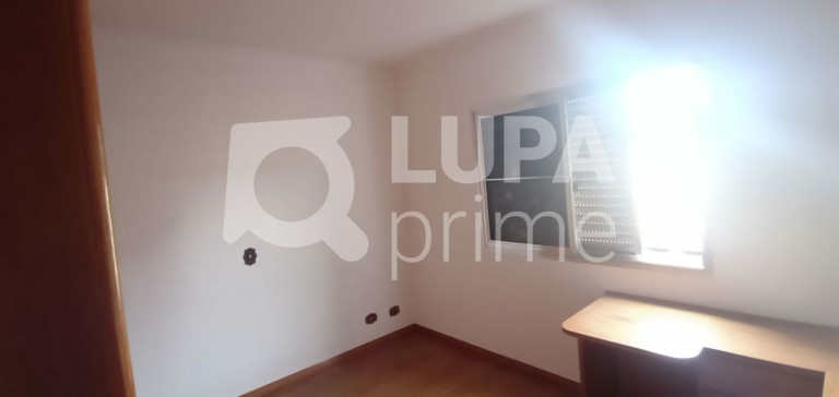 Imagem Casa com 4 Quartos à Venda, 220 m² em Jardim Guanca - São Paulo Imagem Casa com 4 Quartos à Venda, 220 m² em Jardim Guanca - São Paulo