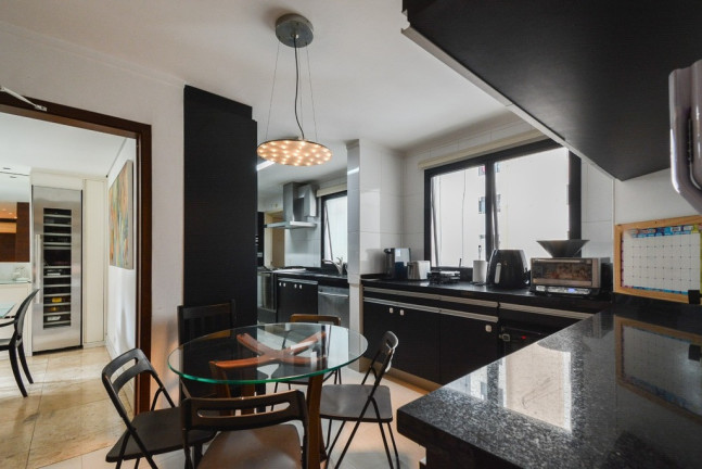 Imagem Apartamento com 4 Quartos à Venda, 172 m² em Moema - São Paulo Imagem Apartamento com 4 Quartos à Venda, 172 m² em Moema - São Paulo